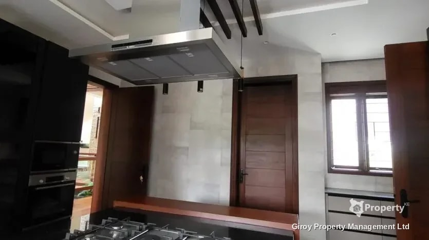 4 BEDROOM HOUSE FOR SALE IN RUNDA - Image 1